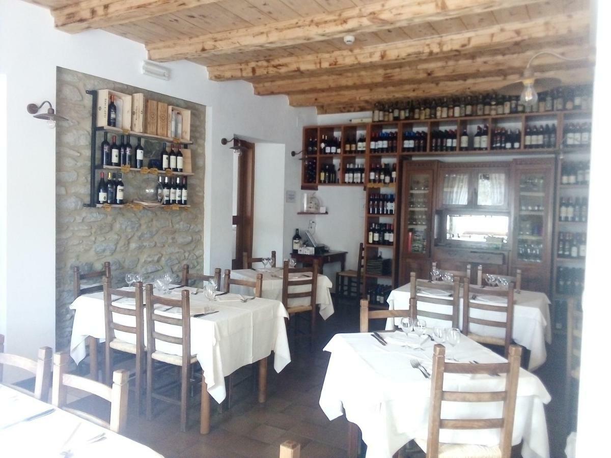 La Foresta Albergo Ristorante Pizzeria Badia Prataglia Luaran gambar