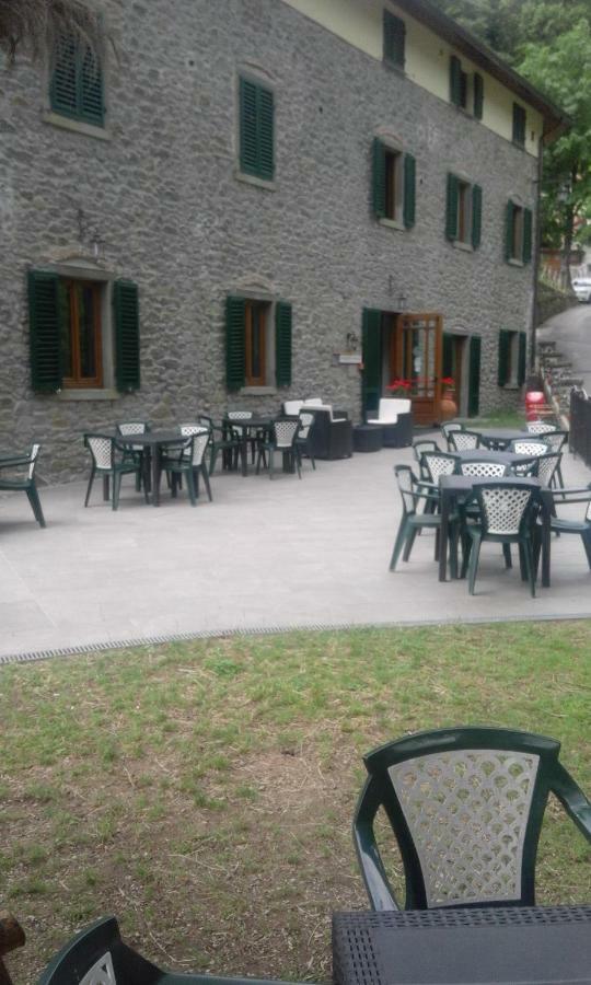 La Foresta Albergo Ristorante Pizzeria Badia Prataglia Luaran gambar
